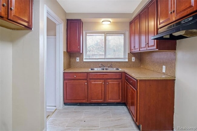 Photo - 24261 Condon St