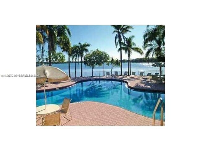 Building Photo - 2811 N Oakland Forest Dr Unit 107