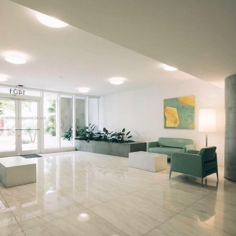 Photo - 1401 SW 22nd St Condo