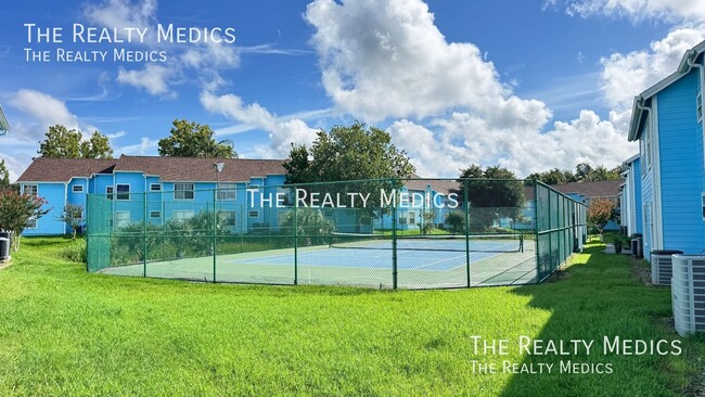 2727 N Poinciana Blvd