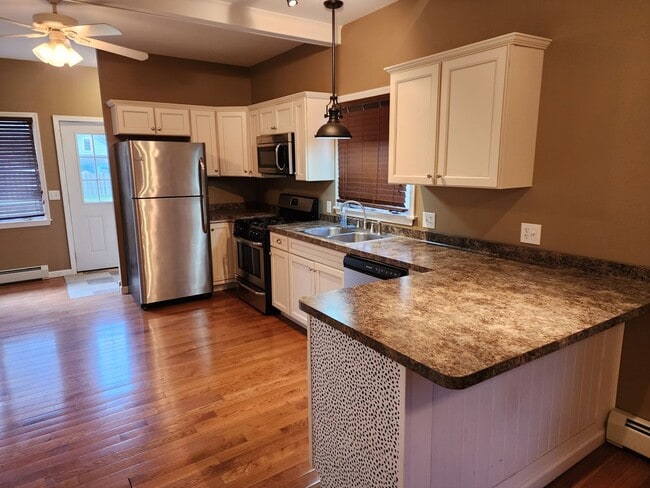 Photo - 15 1st Ave Unit Rear Apartment