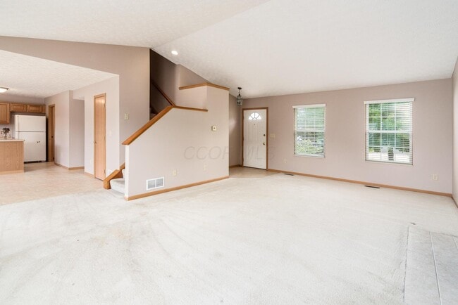 Photo - 645 Thatch St