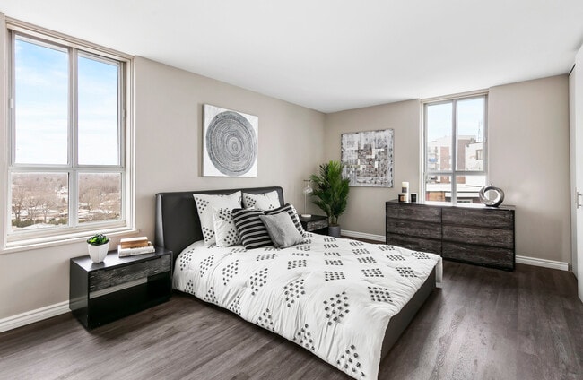 Photo - Shoreline Towers