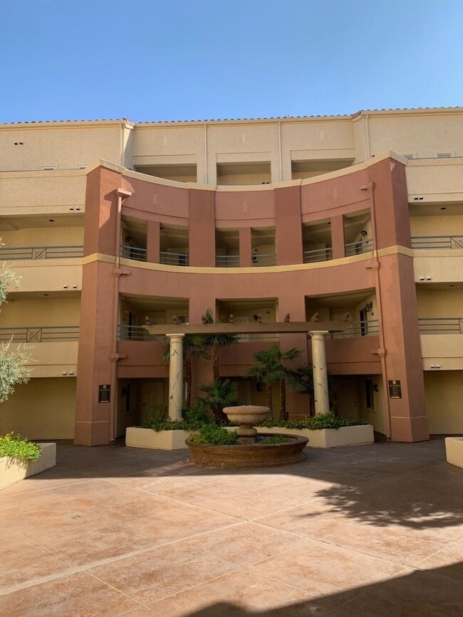 Building Photo - Fully Furnished - Gaurd Gated - Close to S... Rental