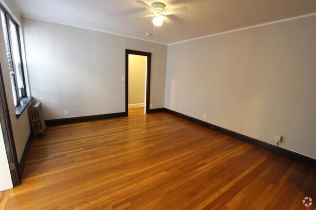 Building Photo - 1.0 bedroom in Somerville Massachusetts 02144 Rental
