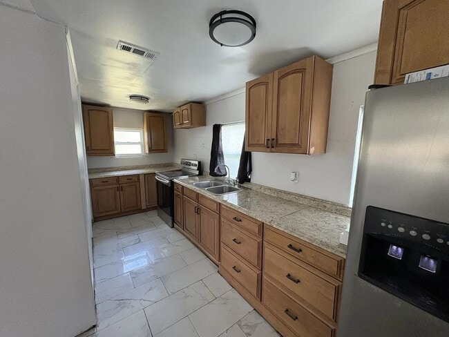 Photo - For rent minutes from Downtown Lakeland