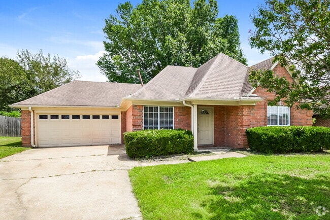 Building Photo - 7842 Benton Dr Rental