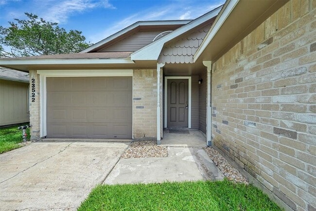 Photo - 23522 Pebworth Pl