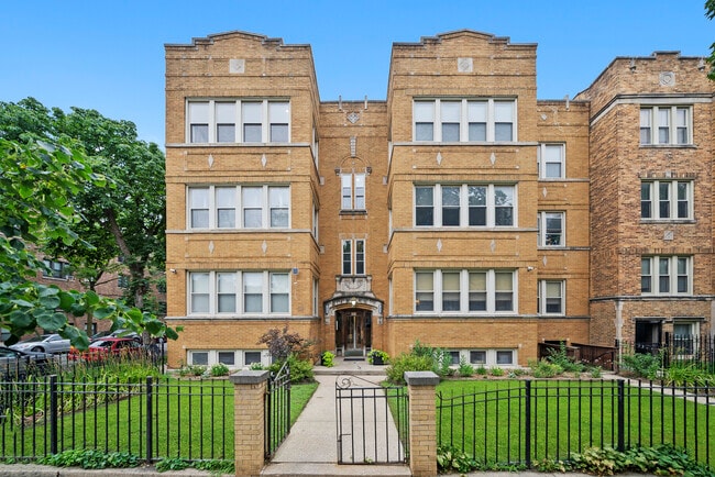 Building Photo - 2060 W Fargo Ave Unit 3W