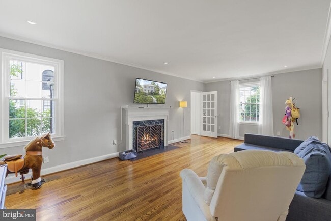 Photo - 3901 Woodbine St