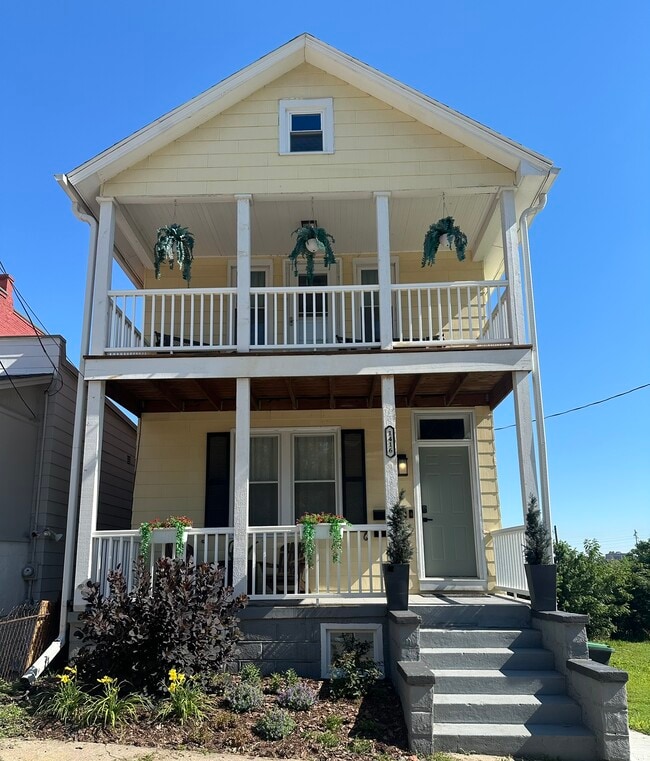 Photo - 1416 William St Unit 2