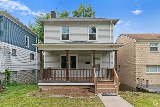 Building Photo - Updated 2 Bedroom Single Family Home In Be...