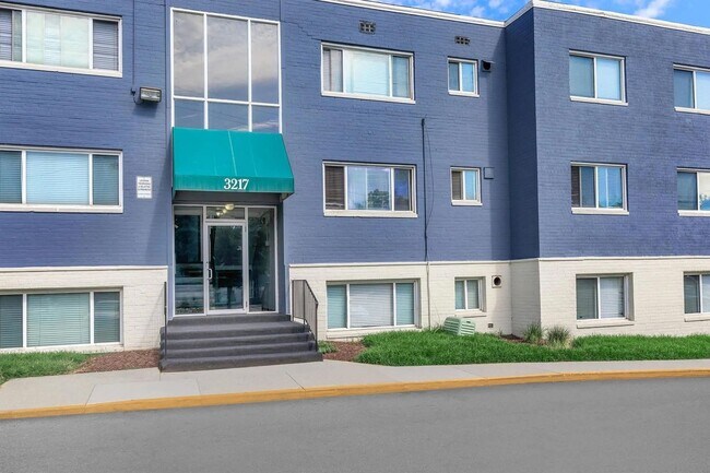 Regency Court Apartments