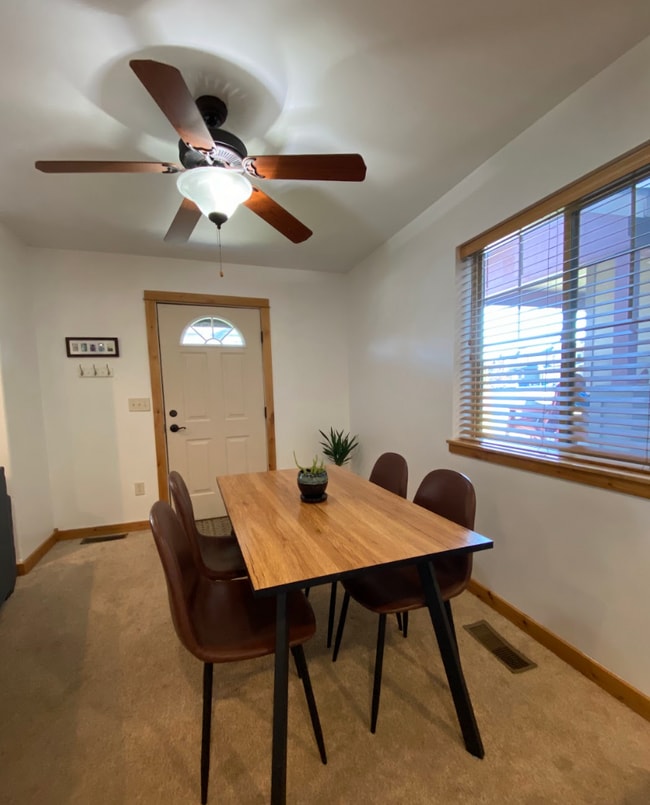 Photo - 3143 Cattail St