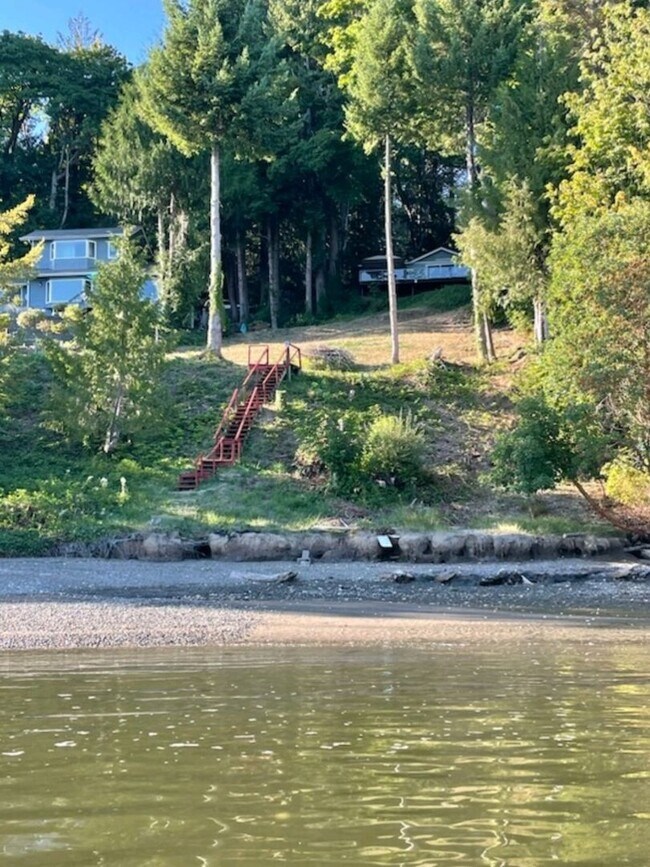 Photo - Beautiful home on the Totten Inlet