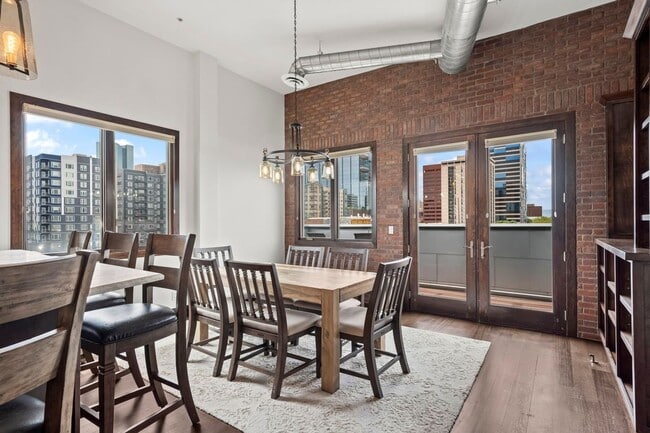 Photo - 2101 Larimer St