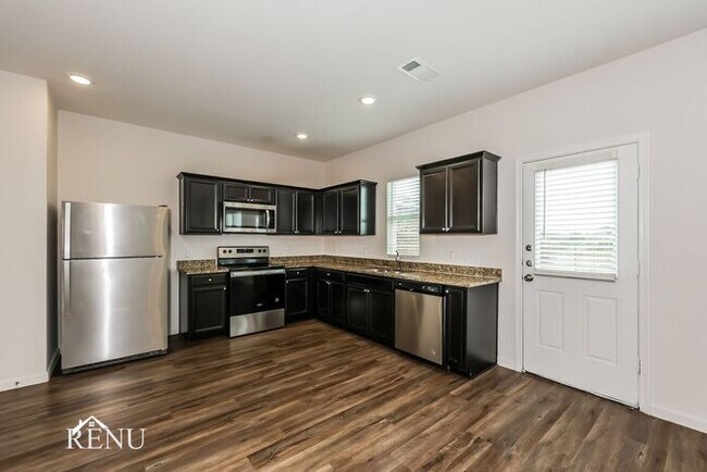 6008 Mojave Dr