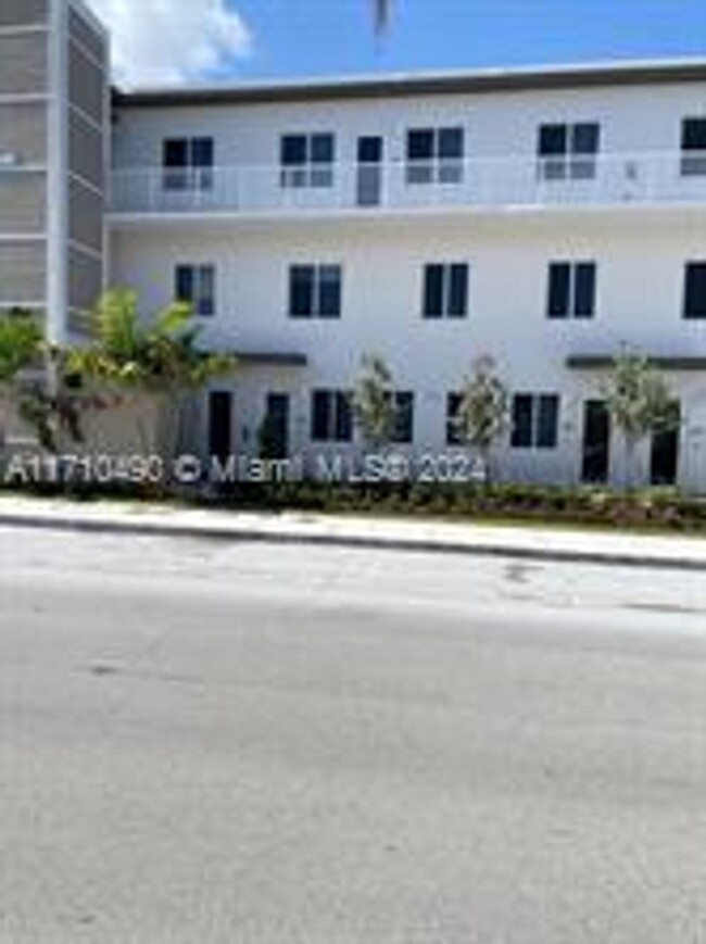 Photo - 10300 NW 66th St Apartment Unit 10300 NW 66th St appt 109 (A11710490)