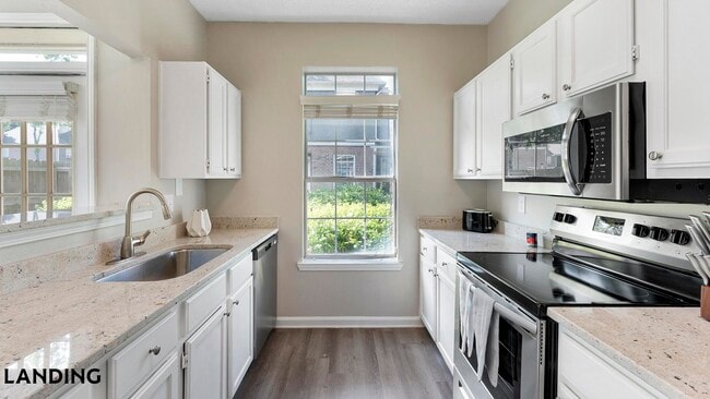 4811 Denton Dr Unidad 205