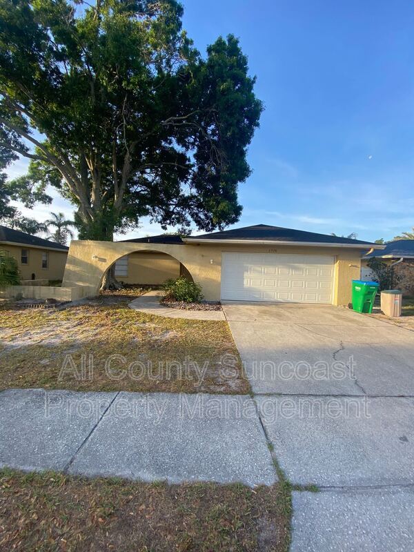 Photo - 2578 Surrey Dr