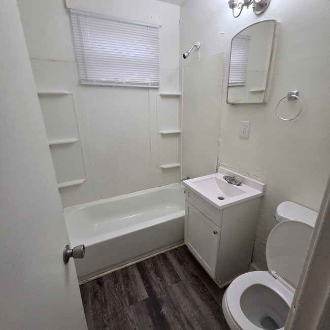 Photo - Hillcrest Apartments