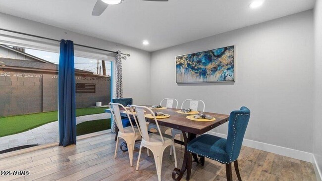 Photo - 1614 N Sunset Dr