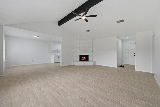 Photo - 7618 Breda Dr