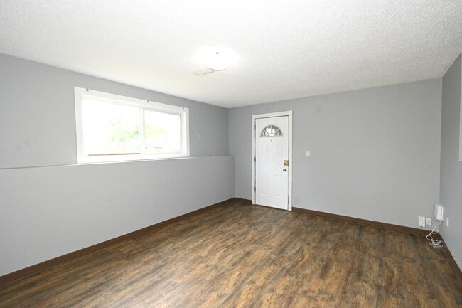 Building Photo - 1426B Nation Crescent - Prince George, BC, Canada Unit B