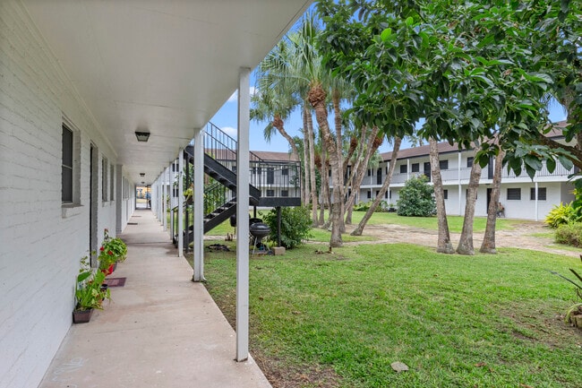 Photo - Resaca Jardin