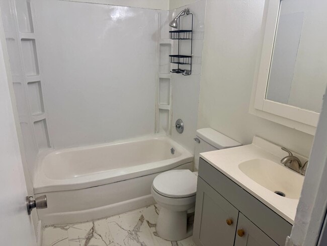 Photo - 1506 Crestview Dr