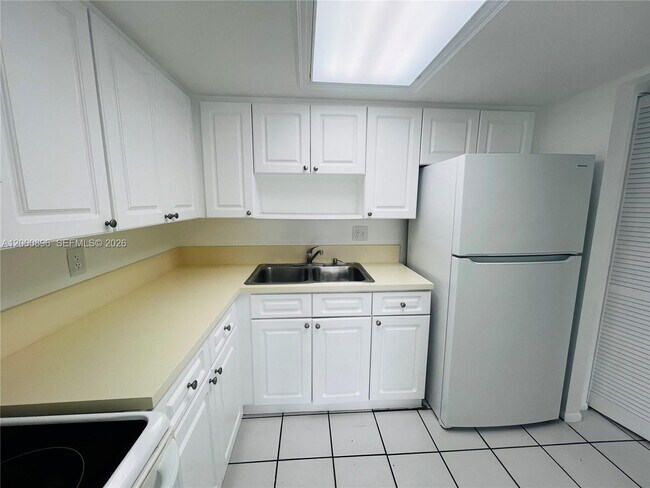 Photo - 8307 SW 142nd Ave Unidad F306