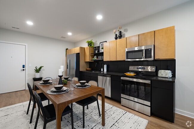1BR, 1BA - 765SF - Kitchen - Emblem Park