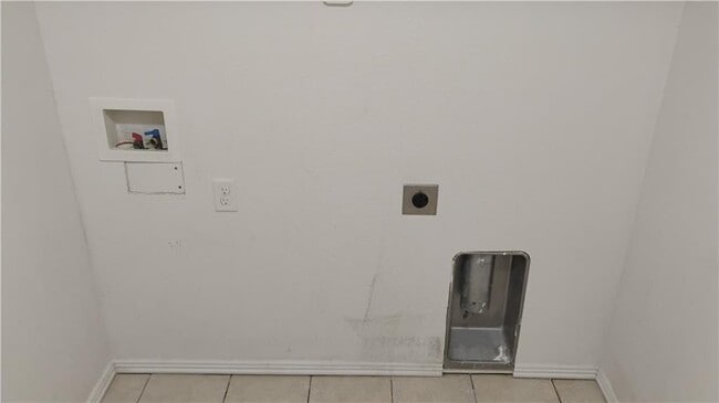 Photo - 100 Willow Dr