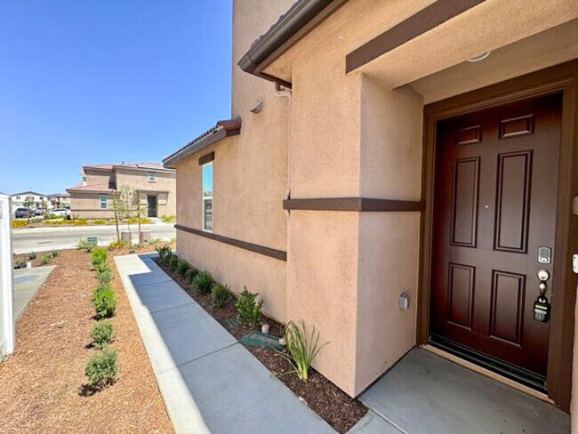 31799 Woodbank Wy
