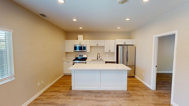 Photo - 4935 63rd St