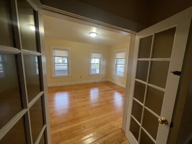49 Cedar St Unit 1L