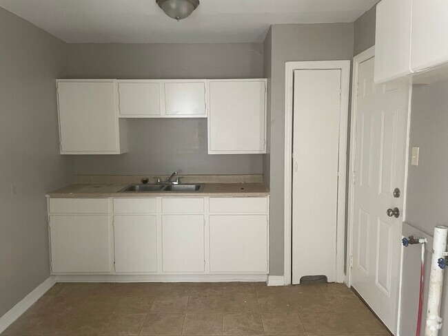 Building Photo - 157-159 Hubbard Unit 157 Rental