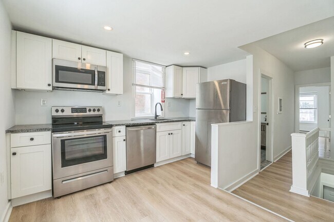 Photo - 5536 Chester Ave Unit 3