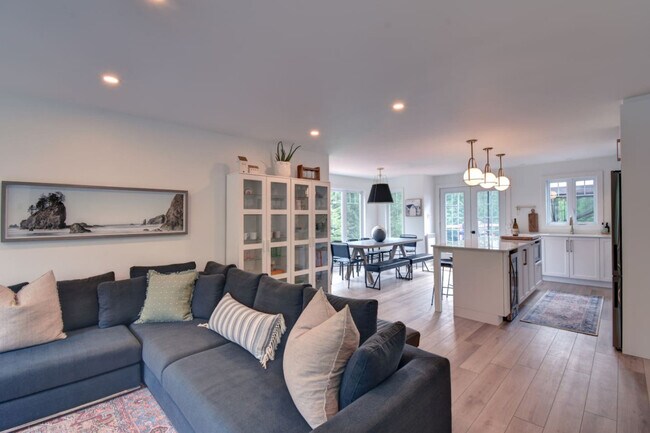 Photo - 810 Chem. David Unit ID1061549P