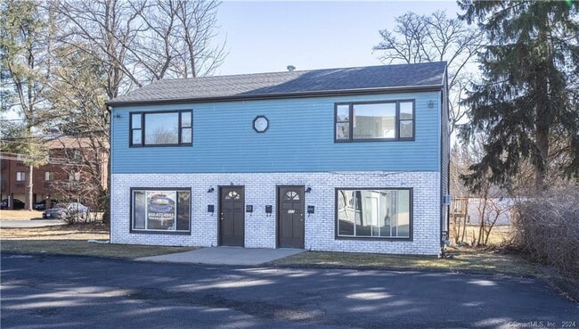 Building Photo - 452 East St Unit 2 AR Rental