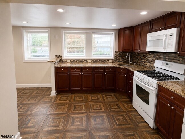 Photo - 112 Chestnut St