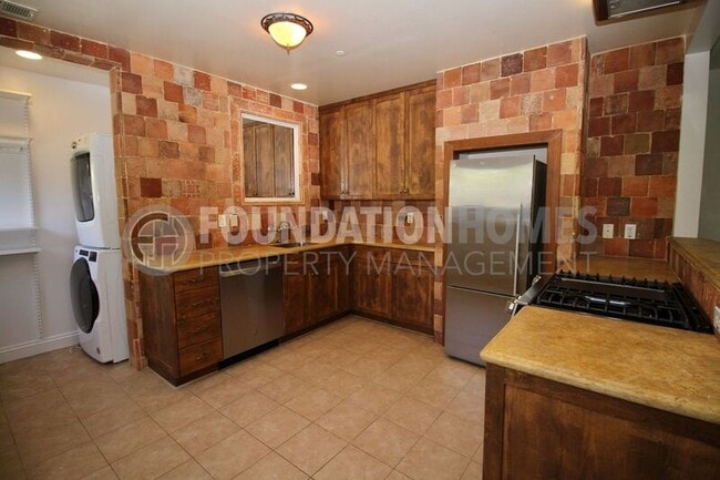 Photo - 2022 Fifth Ave Condo