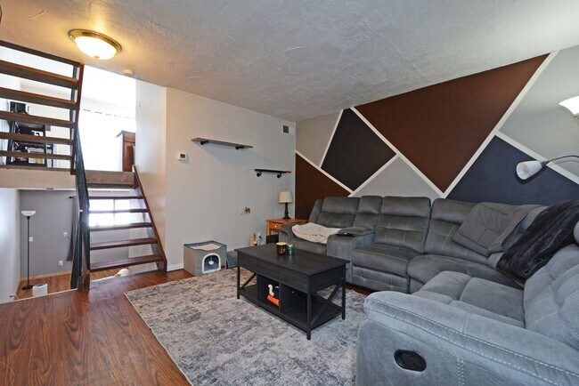 Photo - Beautiful 3-Bed 2-Bath Townhouse in Brooklyn Park!