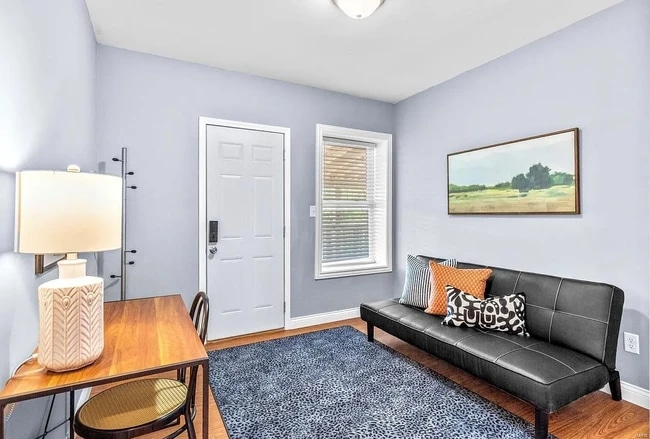 Photo - 3338 Greenwood Blvd