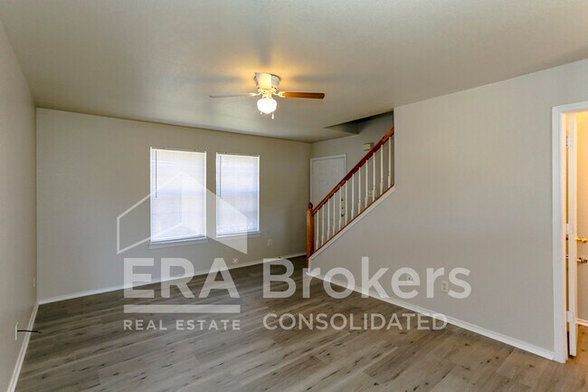 Photo - 1604 Inca Dr