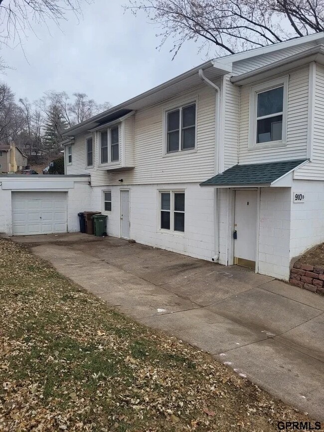 Photo - 910 Harrington Ave Unit B