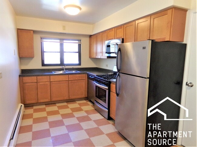 Photo - 1644 W Sherwin Ave Unit 1644 West Sherwin Ave