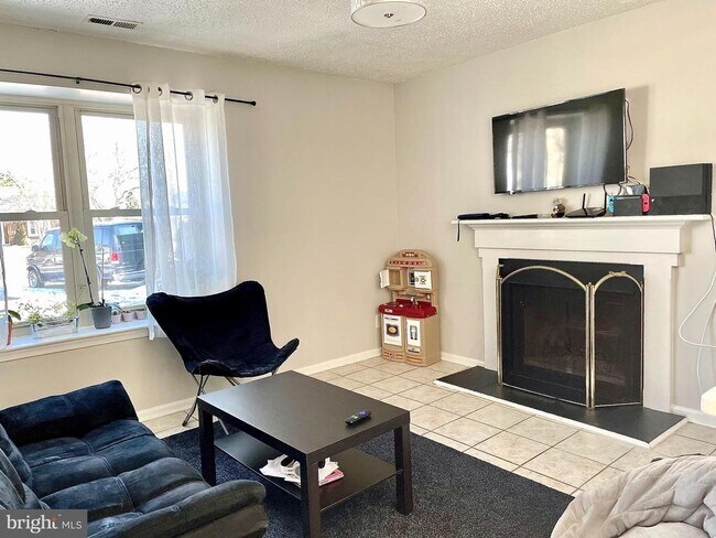 Photo - 27 Franklin Pl