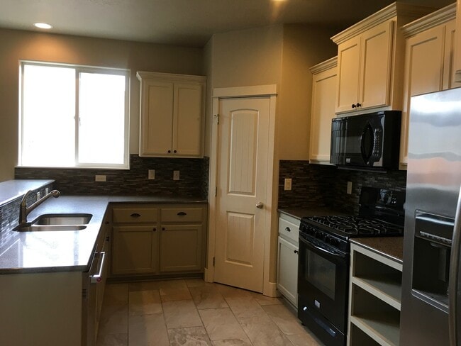 Photo - 21174 Capella Pl