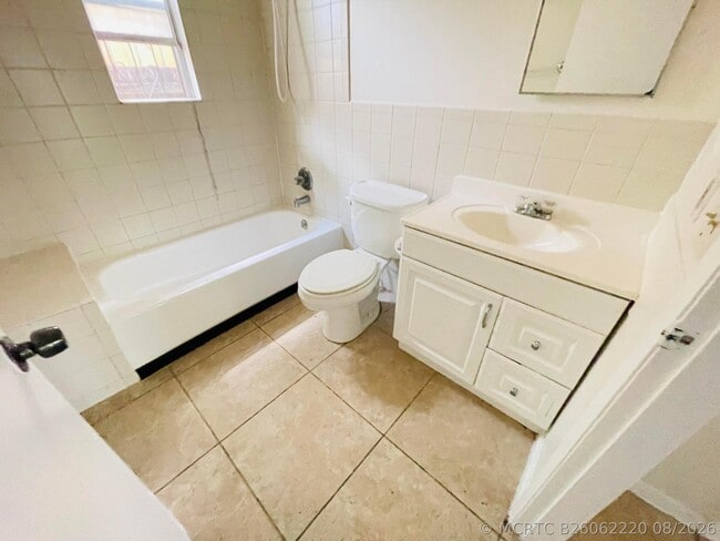 Photo - 531 27th St Unit 1